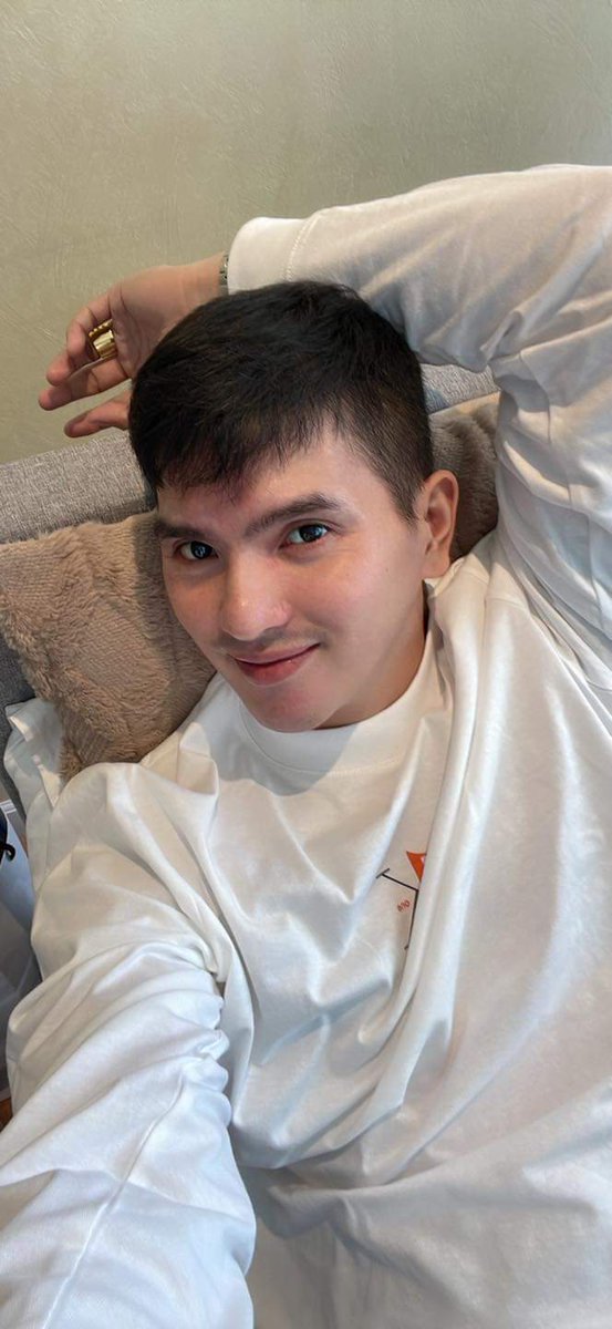 Every single day you should wake up and commit yourself to becoming a better person.

MYGZ MOLINO AWARD

#MygzRoyaltyAward2023