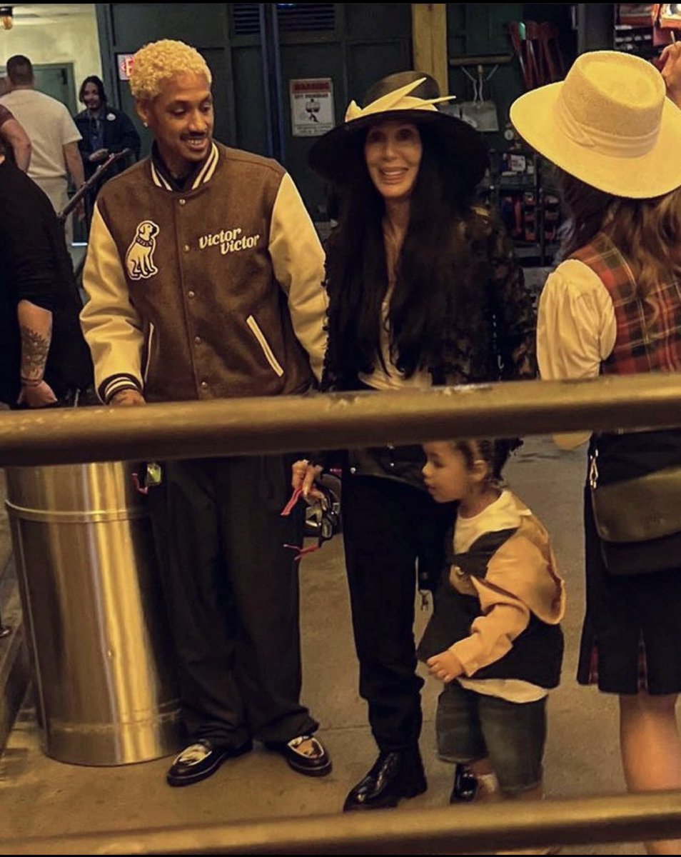 A palate cleanser for my timeline. Cher, AE & his son Slash at #Disneyland yesterday. Happy she’s out enjoying life. I’m sure w/ a 3 year old running around an amusement park for 8 hours. They are all tired af today. #cher #alexanderedwards #familyouting #tyga was there 2.