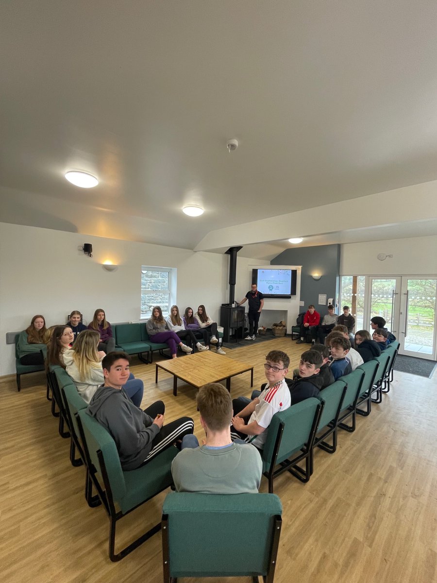 Urddieuenctid's tweet photo. Hyfforddiant Amddiffyn Plant a Phobl Ifanc ar ein cwrs #swogio yn Glan-llyn Isa’
#hyfforddiswogs #urddieuenctid https://t.co/gVwU1yHeAO