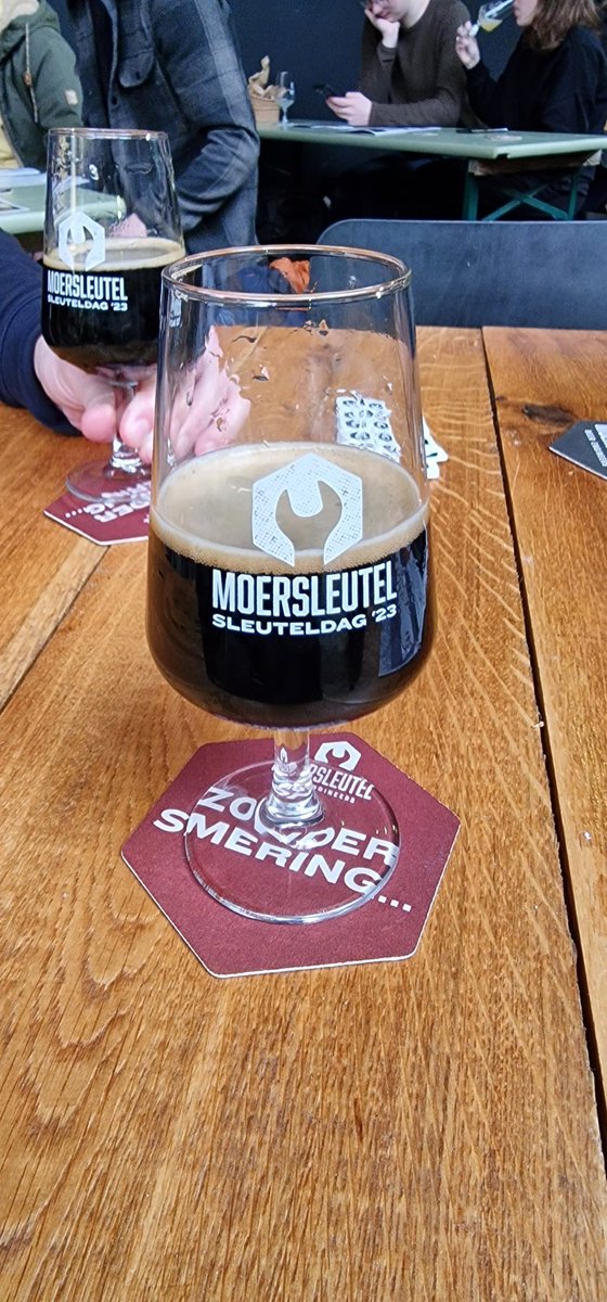 Middagje stookolie drinken met <a href="/baskoppes/">Bas Koppes</a> bij <a href="/Moersleutelbeer/">Moersleutel Craft Brewery</a>