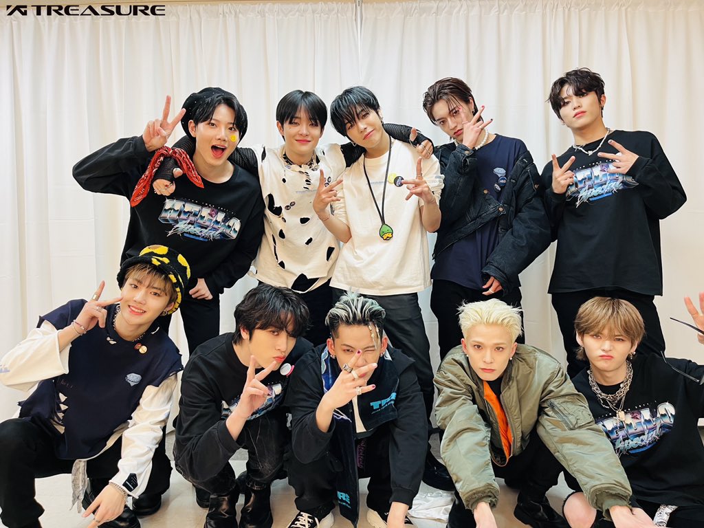 FnkR85XaQAANCd1?format=jpg&name=medium