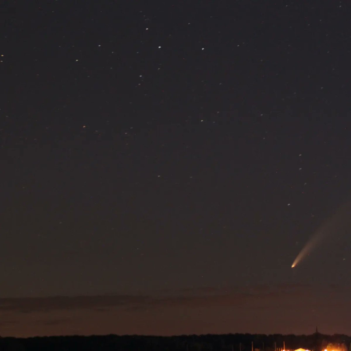 Bei klarem Himmel heute Sonderbeobachtungsabend mit #Komet ZTF und #Mond