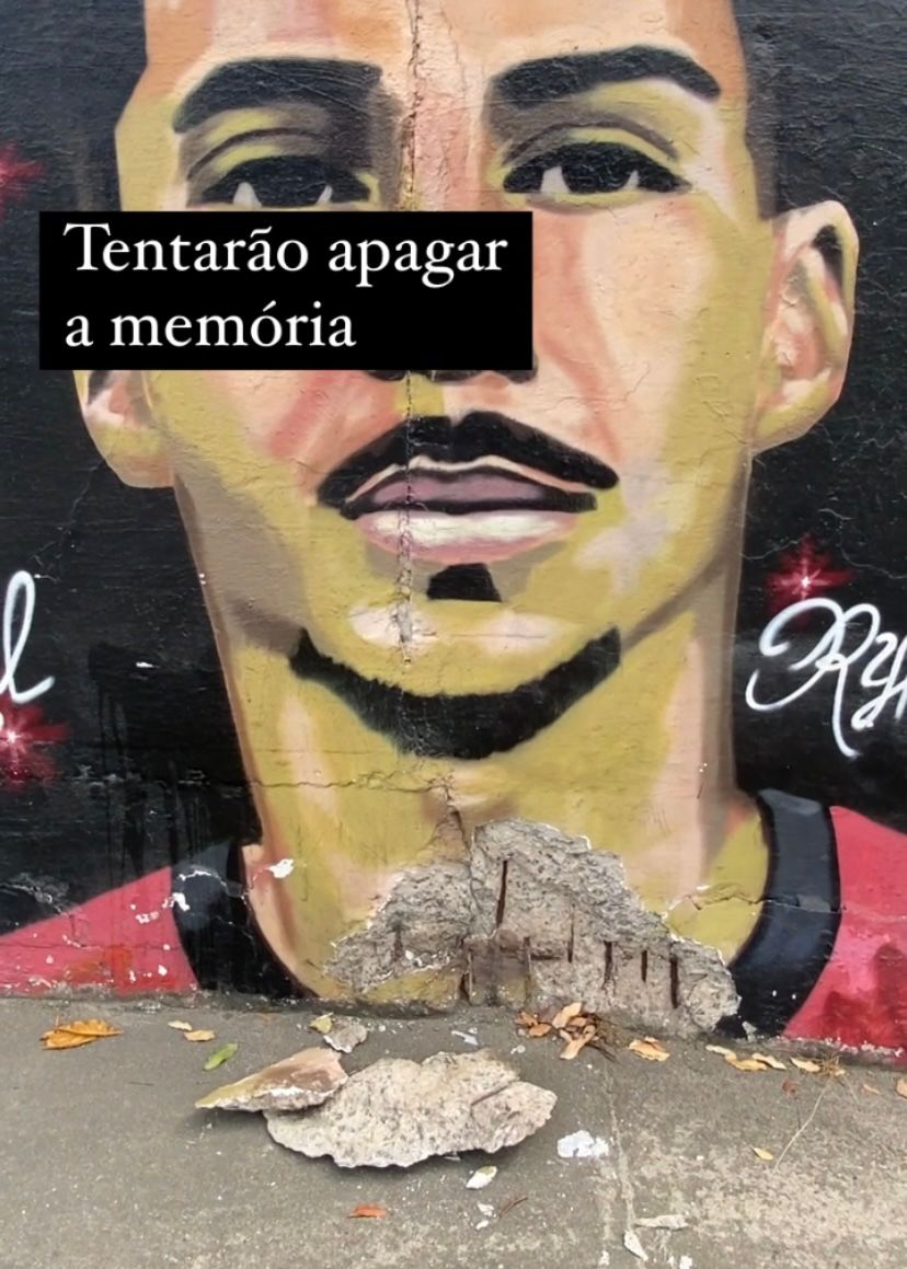 FlamengodaGente's tweet image. Em iniciativa conjunta com o @FlamengoAntifa e com o artista @AiraOcrespo, demos início a primeira etapa da restauração do Mural dos #GarotosdoNinho! ⚫🔴 #NãoEsquecemos