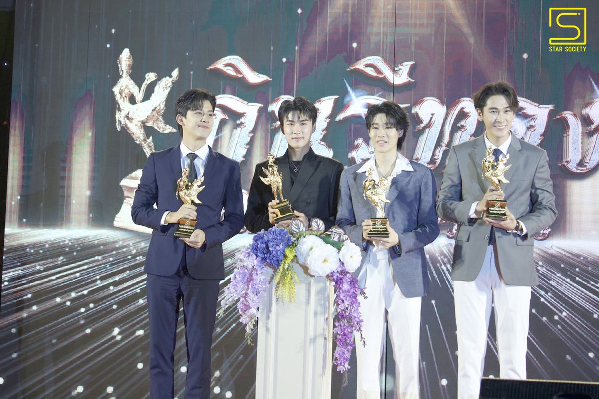 STARSOCIETY_TH's tweet photo. #Remembermetheseries คว้ารางวัลจากงานประกาศรางวัล “กินรีทอง” มหาชน ครั้งที่ 8 ไปถึง 2 รางวัล ใน "สาขาซีรีส์วายสร้างสรรค์แห่งปี" และ "สาขาผู้กำกับซีรีส์ยอดเยี่ยมแห่งปี" 
#UltimateTroop 
#tonnaaam #TitleTNT #ManSupakrit #LittleTeshin 
#กินรีทองมห��ชนครั้งที่8 https://t.co/oJhtq2TZDW