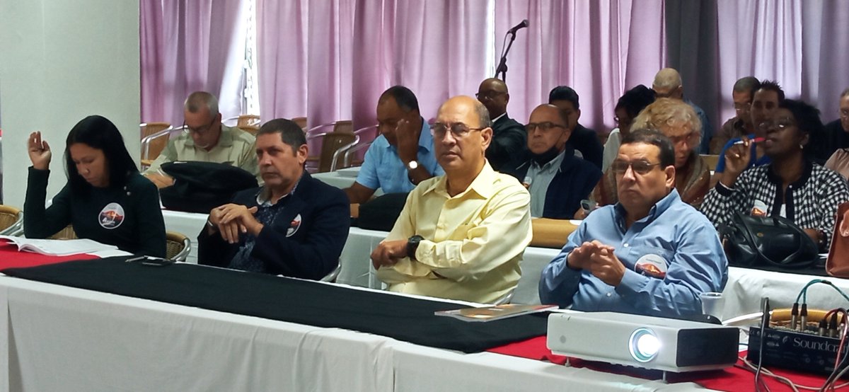 AcinoxComercial's tweet photo. #28DeEnero Asamblea de Balance 2022 de @AcinoxComercial con el Consejo de Dirección y visita de directivos de @osdegesime ,nuevas metas y estrategias para el 2023 @RoylanAgustin @asilveriov @EstradaFong @MPerazaH @ReinaldoLuisGo1 @liuba_gonzalez @AparicioVerona @DirLogsticaeIm1 https://t.co/UnNctyHQDX