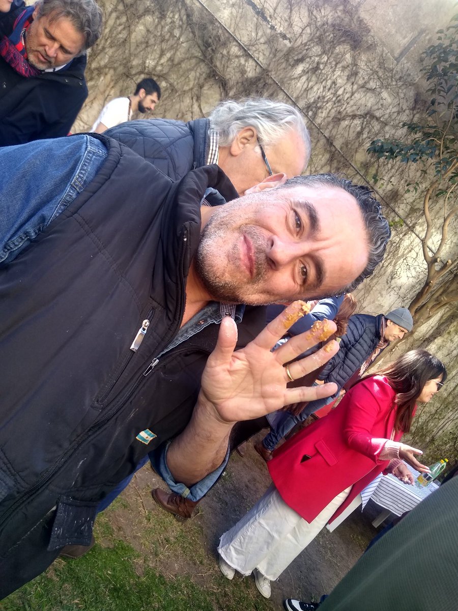 rosaescayola's tweet photo. @ElPolaco_44 @embasadores @churreriaeltopo @lacorderoes @TheBairesMarket @vanalaeropuerto @FMilanessi @AmadorSanchezUE @arielsignetti @elguisodebagre @Silnari @ArtesanosCocina @doloserra72 @SergioMohadeb @MainContact1 @mfatimasaenz @TadeoGZ @Lasucrerieba @IlSalumiereok @LaBluevinos @bodegas_e @PepsiArgentina Agrego más fotos de buenos momentos compartidos 🥰 #embASADORes https://t.co/x8SJtSxugk