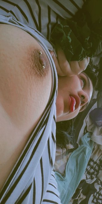 RT Y TE MANDO UN DM! 🥵 TE ANIMAS A COGERME? https://t.co/XHBjDqDgOz<a href="/tag/stripchat"class="tags"><span>#stripchat</span></a><a href="/tag/stripmenow"class="tags"><span>#stripmenow</span></a><a href="/tag/stripchatlive"class="tags"><span>#stripchatlive</span></a>