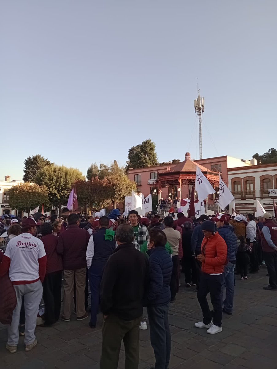 NMMEdomex's tweet photo. EVENTO DE DELFINA GÓMEZ EN #METEPEC UN COMPLETO FRACASO 

Evento vacío, gente de otros municipios, líderes morenacos sin fuerza política, esperaban 2 mil personas, llegaron como máximo 400… en Metepec eso fue lo que se vivió, y eso que hace unos días también hubo otro evento… https://t.co/l9fIPVbMVJ