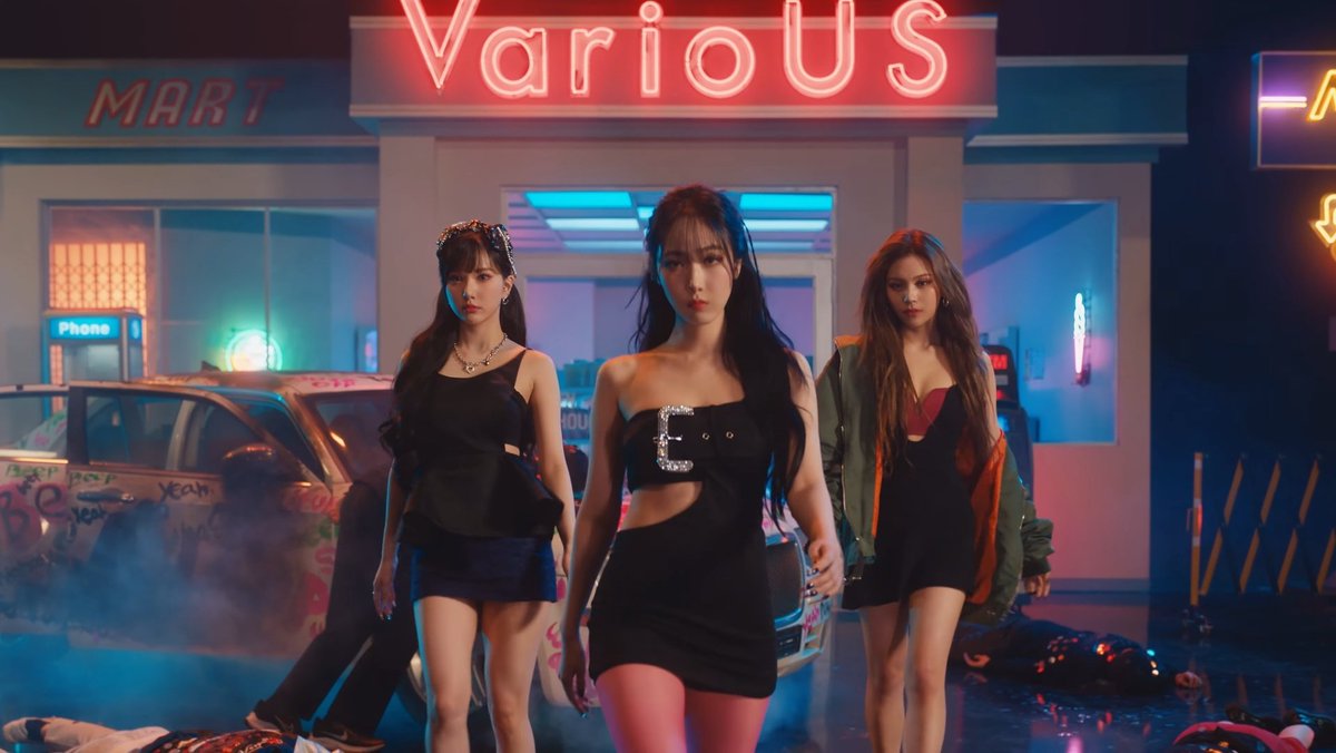 girlgrouparea's tweet photo. GUYS LOOK AT VIVIZ'S MV TEASER???????? 😭😭😭😭😭😭😭 gg! https://t.co/CetRmYOyjD