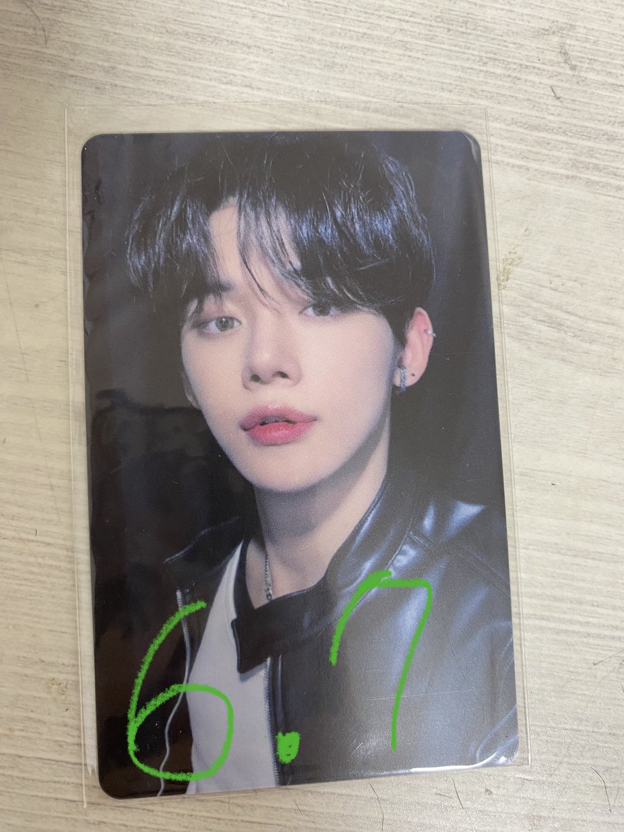 moaging1234's tweet photo. 투바투 파오이 엠투유 연준 6.7                           txt poca sell DM 주세요 에눌 가능합니다.         투바투 연준 범규 엠투유 파오이 럭드 양도 판매 준등기 https://t.co/zxtD65q6ej