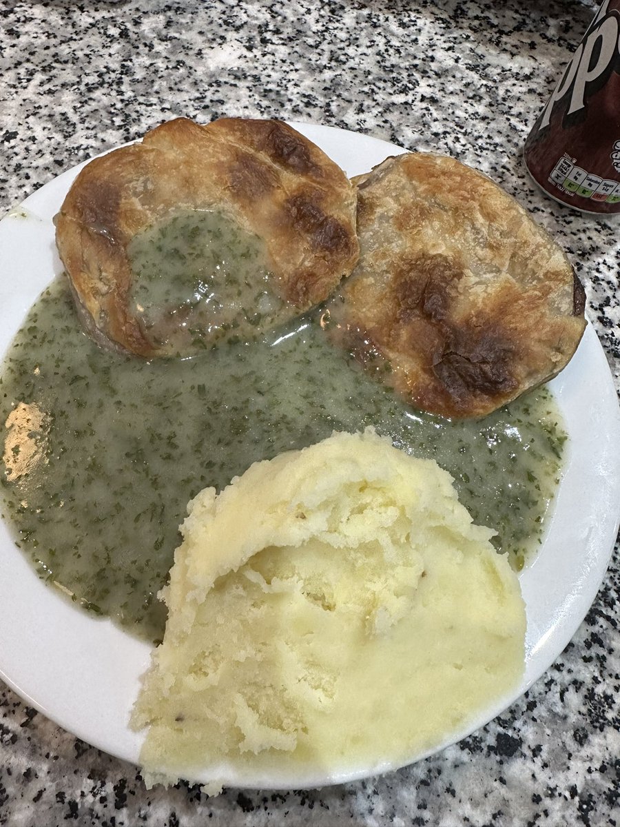 Top tier British cuisine right there 🤌🏻