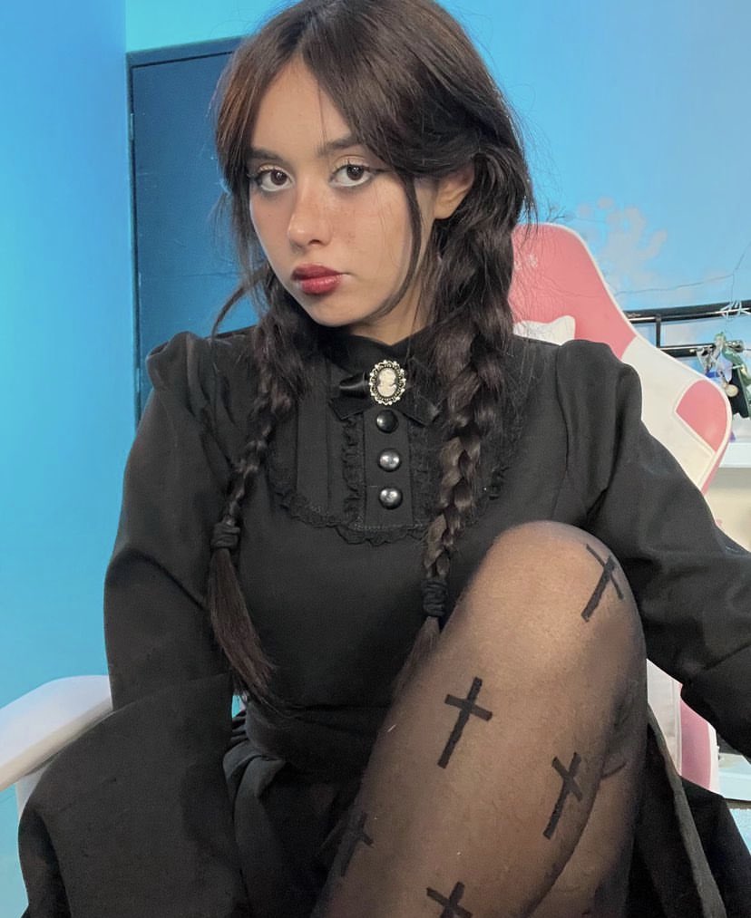 princessslani's tweet photo. You asked for this. Im not letting you go. Sit in the fear and bliss of how much blackmail I have over you. Im your fantasy turned nightmare.

You’re just a pay pig. A toy for me to abuse. There is no escape. Beg all you want, but only way out is making that account hit 0. ❤️ https://t.co/tyFU9dPs5N