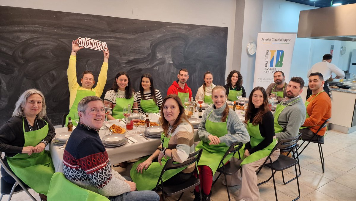 Viajes y Rutas (@viajes_yrutas) on Twitter photo Hoy celebramos el 4° aniversario de <a href="/asturiastb/">AsturiasTB</a> con <a href="/GijonTurismo/">Visita Gijón/Xixón</a> demostrando que "vivir bien
tiene su ciencia", 24 horas practicando algunos de los principios de la #Gijonomía #Xixonomía
#MondoATBXixonomía
Empezamos cocinando y la verdad es que ha salido todo delicioso 😋 Hoy celebramos el 4° aniversario de <a href="/asturiastb/">AsturiasTB</a> con <a href="/GijonTurismo/">Visita Gijón/Xixón</a> demostrando que "vivir bien
tiene su ciencia", 24 horas practicando algunos de los principios de la #Gijonomía #Xixonomía
#MondoATBXixonomía
Empezamos cocinando y la verdad es que ha salido todo delicioso 😋