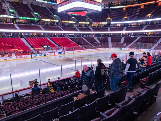 SensCentral's tweet photo. 🚨#Sens 100L Ticket Giveaway🚨

Thanks to @Shawarma_Palace we are giving away a pair of tickets for Feb. 13th vs Calgary Flames in Section 108!

To Enter:
1. Retweet &amp; Follow @SensCentral @shawarma_palace
2. Reply w/ screenshot showing you're subscribed to https://t.co/9r4unrPMGV https://t.co/fAOmRbRpIy