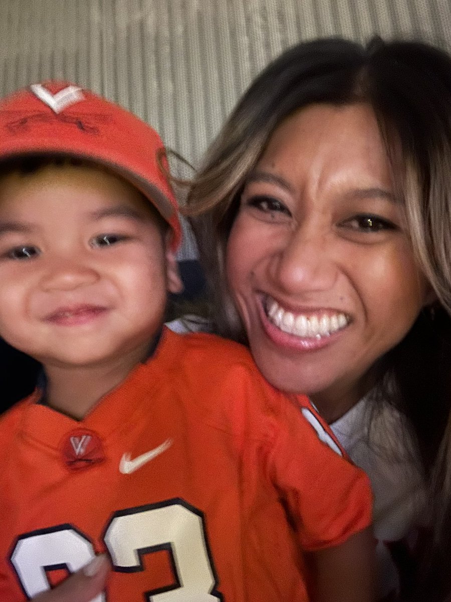 Ca11meRen's tweet photo. His first time at JPJ! 🧡💙 #GOHOOS #WAHOOWA https://t.co/IKjbyZQoBi
