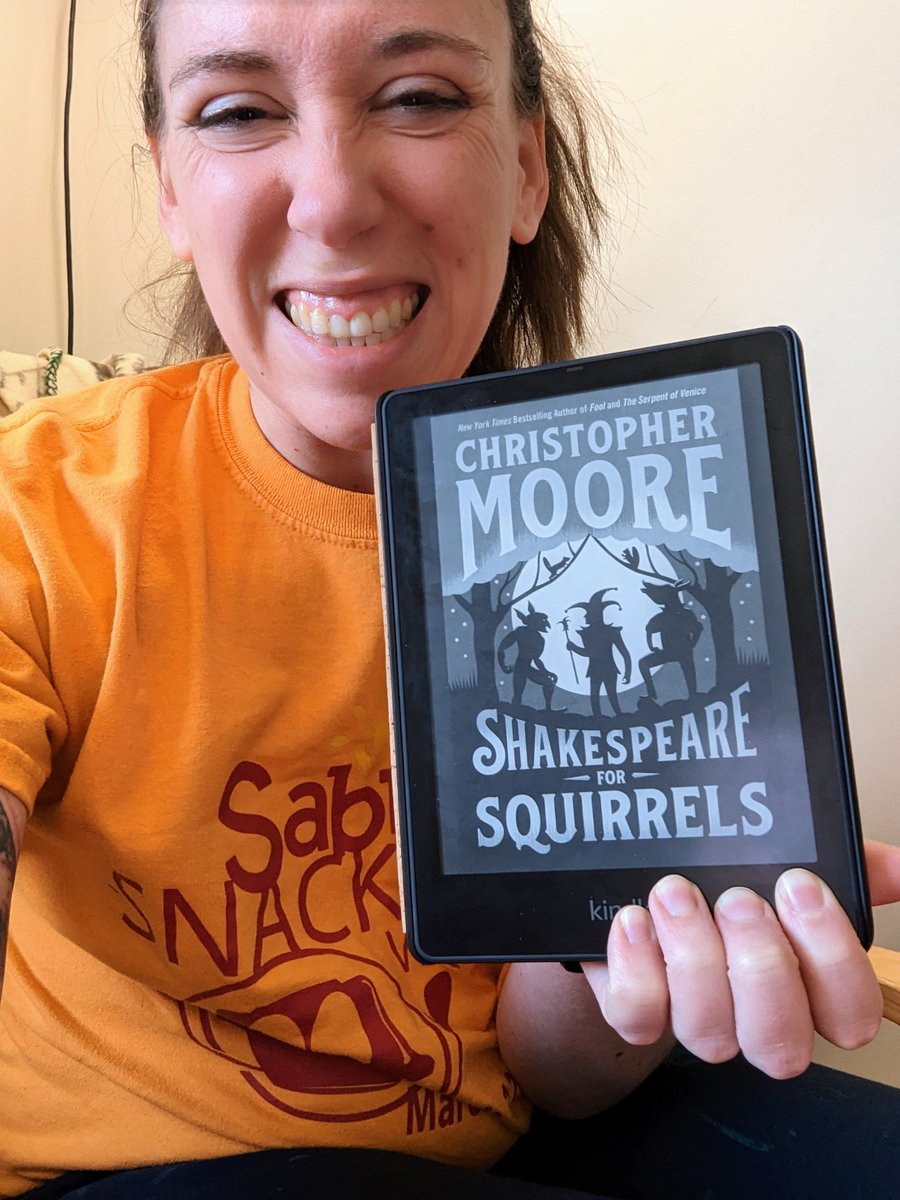 gioiahm's tweet photo. Picked up my first @TheAuthorGuy book of the year &amp; let's just say, page 1 has a lot of people LMAOing 🤣🤣🤣 👏🏻👏🏻👏🏻

#books #read #reading #christophermoore #squirrels #readmore #readingcommunity https://t.co/Me2jhsTlsl