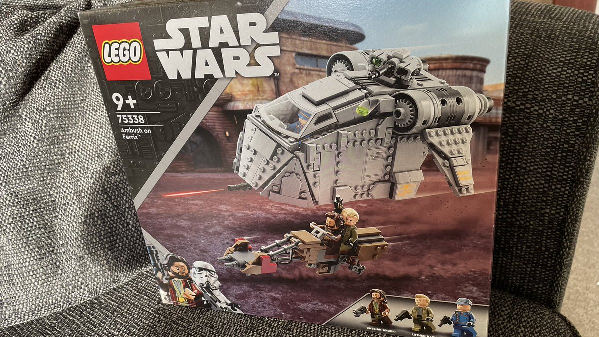 graeme_NoCode's tweet image. I love the look of this set but where’s the @AlexFerns1968 minifig!?! Doesn’t feel complete without a Syril and Linus #Andor #LEGO