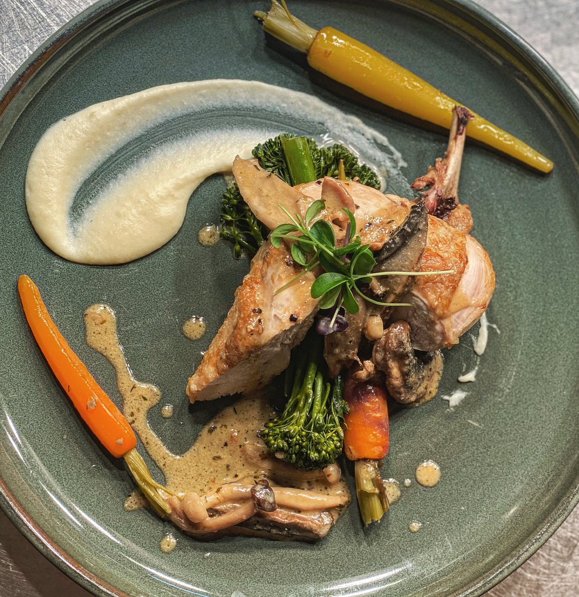 This Weekend’s Special: Chicken Supreme with Celeriac Pomme Purée, Rainbow Carrots & Wild Mushroom Emulsion 🤩 #LouthChat #No3Collon #FoodOscars