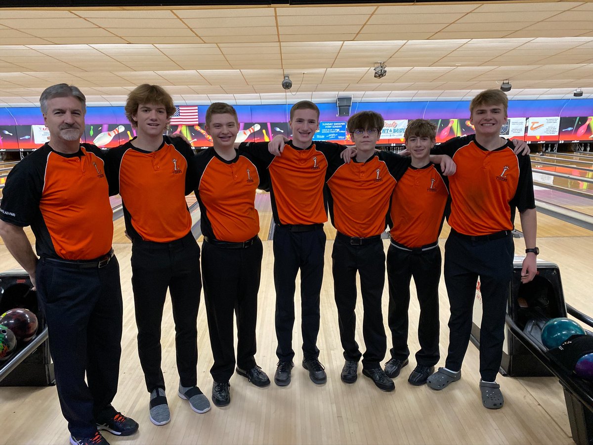 LovelandBizOps's tweet photo. Best of luck to our JVBoys Bowling Team today! @LovelandTigers @Loveland_HS @TigersBowling https://t.co/iUfGoCDXIK