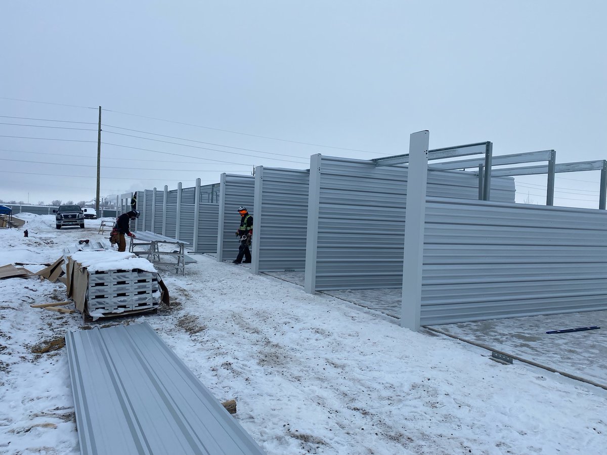 crane_steel's tweet photo. More progress photos from Phase 2 of our Affordable Storage Brandon project! Materials have been delivered and are being assembled by our team toot sweet. 

#bdnmb #manitoba #manitobabuilder #projectupdate #cranesteelstructures #storagebuilding #mbbuilder https://t.co/RDGyIlNEVL