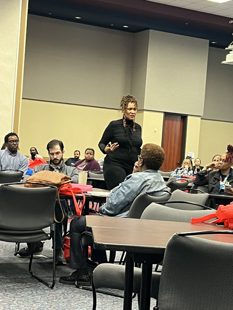 What a great way to start the Region 4 Social Studies Conference. "All knowledge is valuable, but you have to set the context"-Dr. Roni Ellington
#R4SSConf