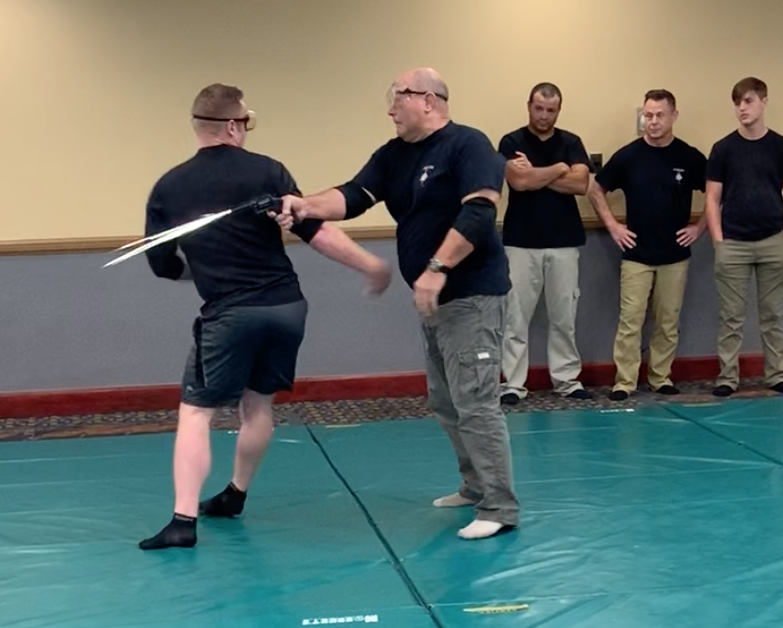 SCARSInstitute's tweet image. Learn what the US Navy SEALS know and take your safety skills to new heights - comment below and join us today! 👇

#SCARSInstitute #selfdefense #safetyskills #USNavySEALS #scarstraining #firearm #tactics