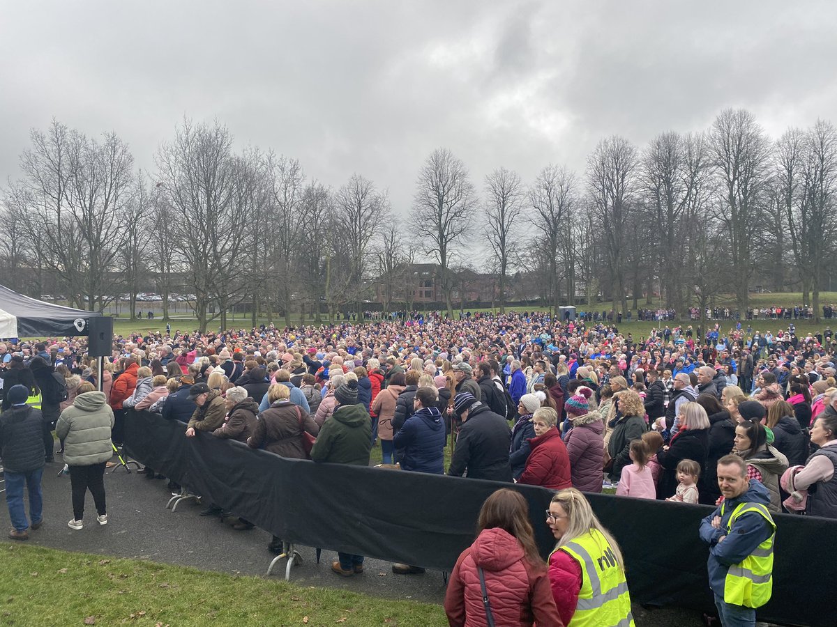 Massive crowd at rally to remember #NatalieMcNally and to say #EndViolenceAgainstWomen <a href="/NWCI/">Womenscouncilireland</a> event in Lurgan