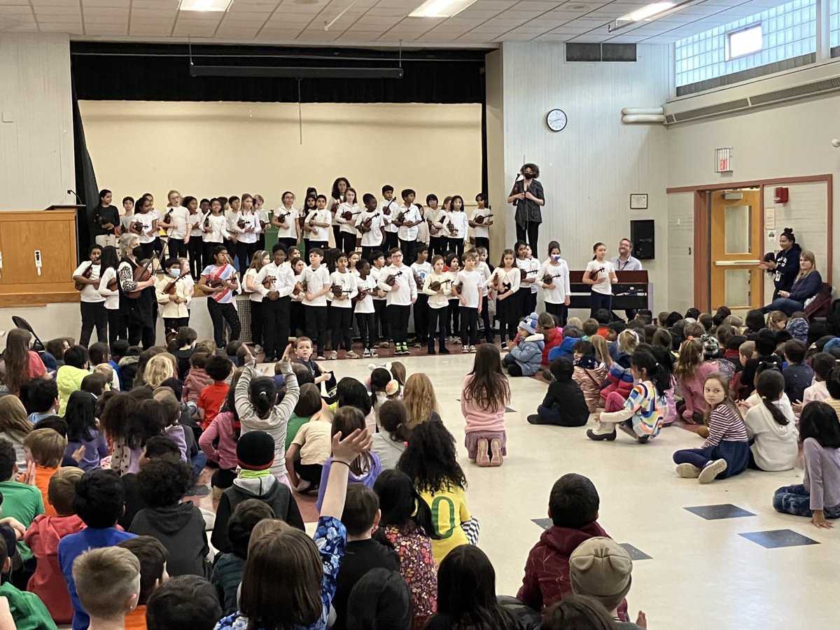 MendesjJohn's tweet photo. Armstrong Third Grade Strings Concert!  Bravo, you were OUTSTANDING!!!👏 To view AES Strings Concert, please click the link below. https://t.co/RDtfVVmDJX https://t.co/mdJbm2imCT
