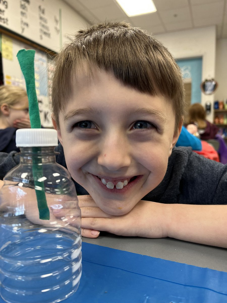KiserClass's tweet image. Thank you to @LorainCountyJVS for an awesome #STEM lesson. These young scientists are excited to grow their own hydroponic lettuce. #LearnByDoing #MakeTimeForScience