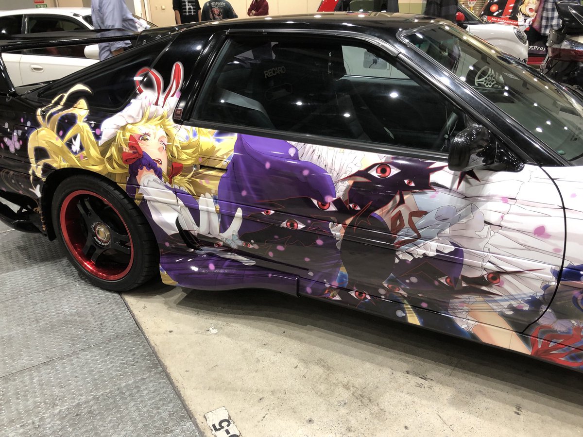 八雲紫 「人生で1番でかい依頼はこの痛車だなぁiPadで描くにはデータがデカすぎて四苦八苦」|ケルのイラスト