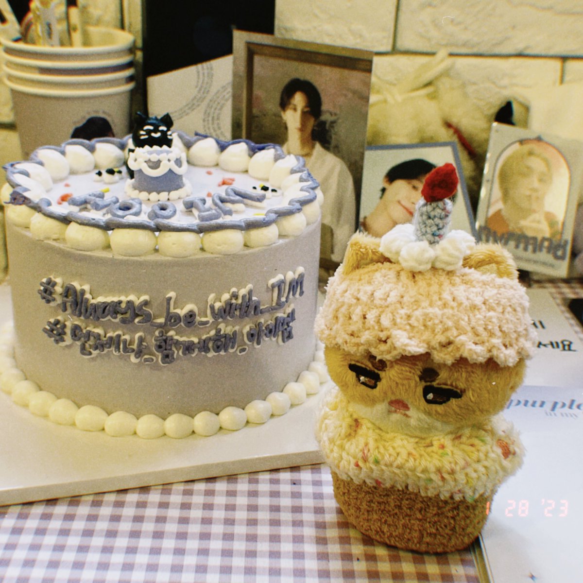 IMURCHOCO's tweet photo. 치즈꿍컵케이크 🫢🫧🎂 https://t.co/QVE6D2pJWJ