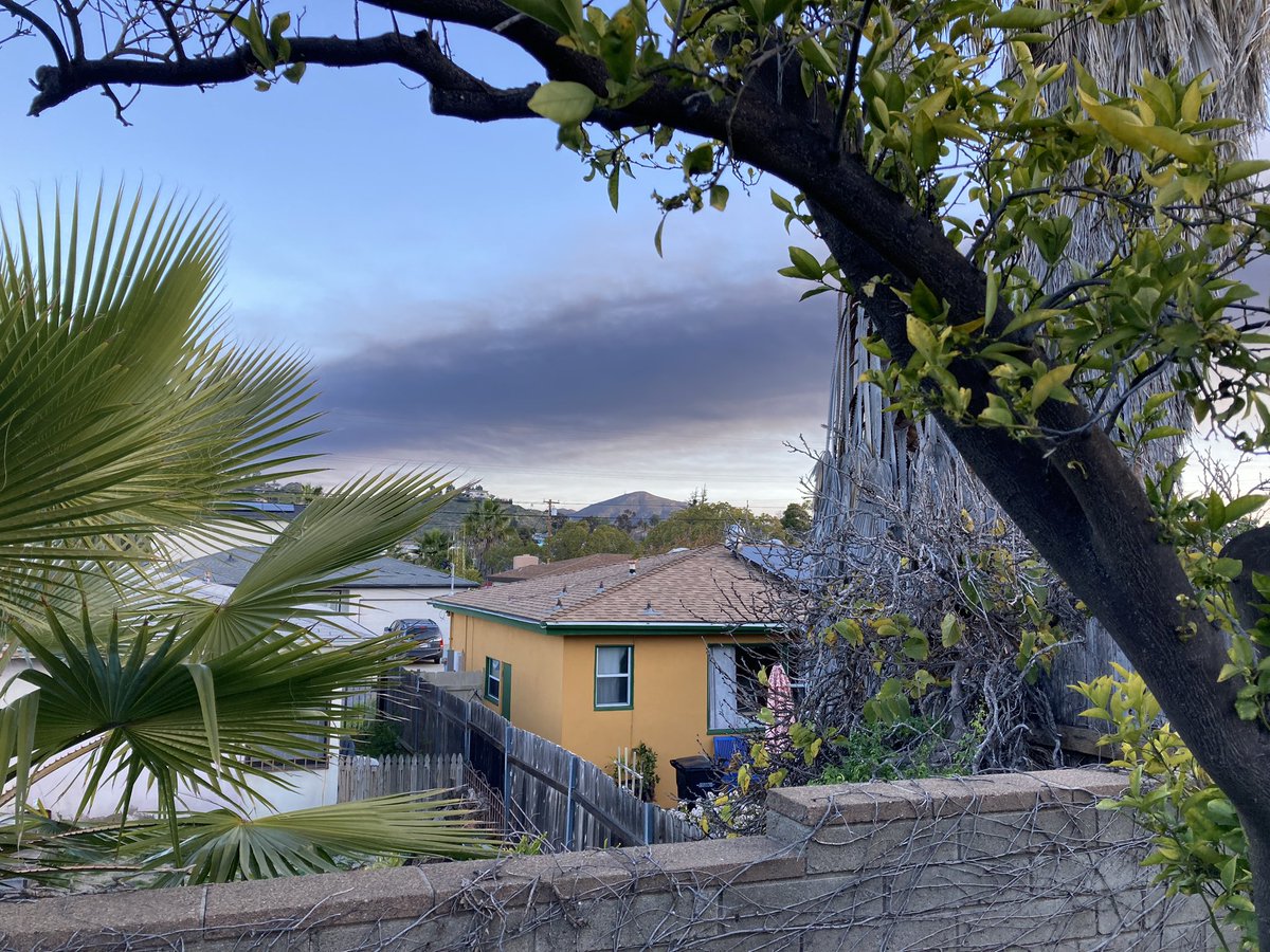 MBurkeKPBS's tweet photo. @SDFD What is the source of this long plume of black smoke flowing south to north currently above Del Cerro/Lake Murray? https://t.co/Rqj8c0hFbq