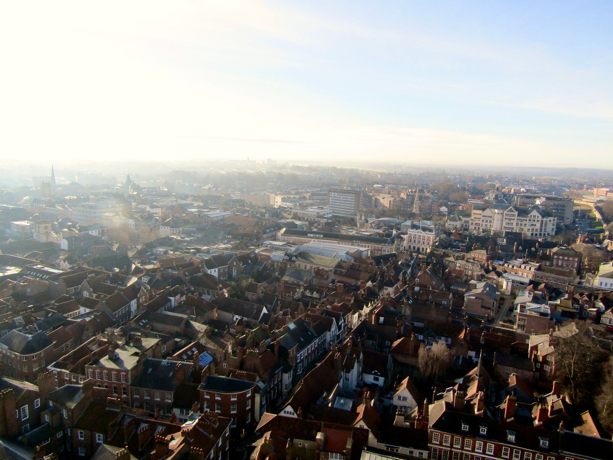 Last weekend was #YorkResFest, put on by @VisitYork – a chance to see some of the city's attractions for free! I hadn't been up the tower at @York_Minster for years, so it was great to go again! A stunning morning 😍⛪️
#VisitYork #LoveYork #OnlyInYork #YorkMinster #Yorkshire