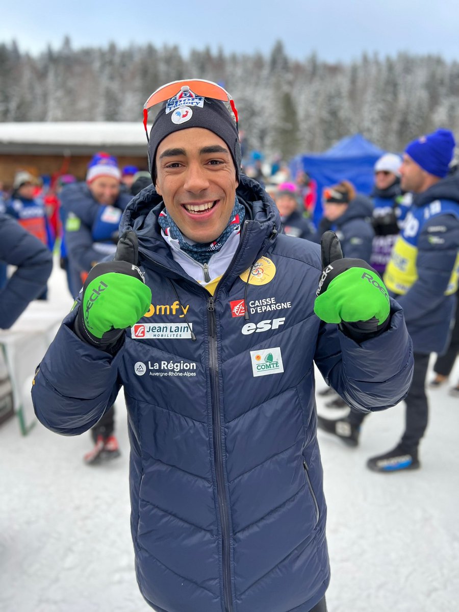 FedFranceSki's tweet photo. Aux Rousses 🇫🇷, à la maison, devant les yeux de milliers de spectateurs, @Richardjouve le fantastique, remporte une victoire 🥇 grandiose pour le ski de fond français !🥹 

Que la fête continue…🥰 

📸 : FFS | Nordic Focus https://t.co/0OWh4djCUL