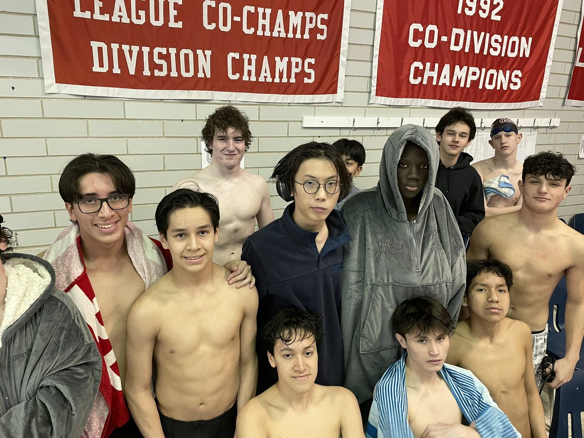 Ossining boys varsity swimming competing in our league championships with 11 teams competing today at North Rockland! Thanks North Rockland hosting champs. Go O!!! @OssiningSchools @OssiningSup @OSSATHLETICS