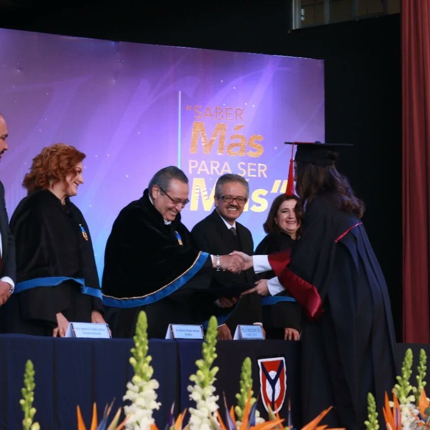 UNIVAUPN's tweet photo. 💙🧡🐯  #UnivaUruapan,  ha dado a la sociedad   𝐍𝐔𝐄𝐕𝐎𝐒 𝐄𝐆𝐑𝐄𝐒𝐀𝐃𝐎𝐒 𝐀𝐋𝐔𝐌𝐍𝐈 Generación 2018-2022, que son  líderes con espíritu de servicio

#GraduaciónUNIVA
#SoyUNIVA https://t.co/ieKhqTrfIU