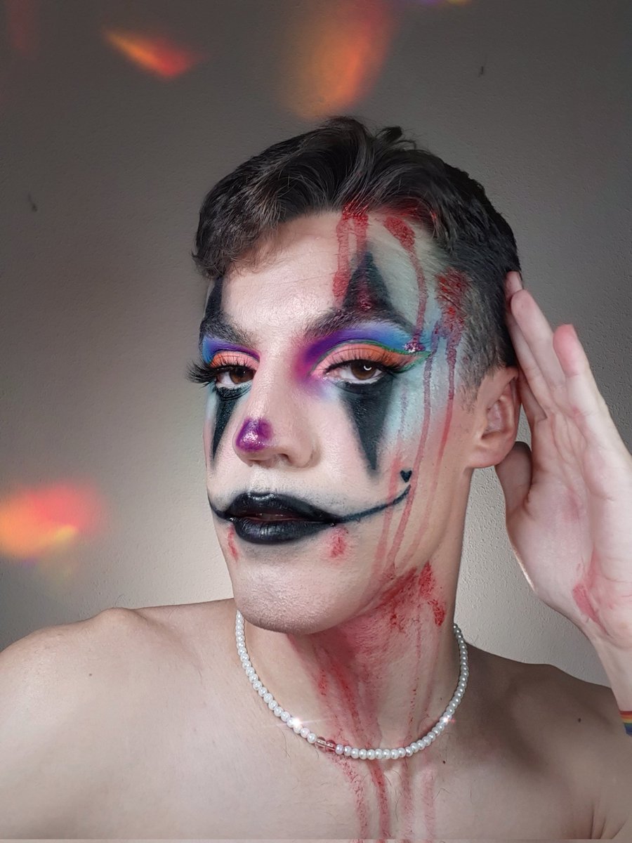 makeupbyalvaro's tweet photo. @ABHcosmetics Omg!!! Beauty is my passion @ABHcosmetics @norvina IG: https://t.co/YTTUopiXm1 https://t.co/EaOLgZvrDq