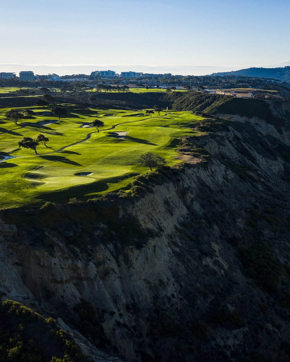 PGATour's tweet photo. Good morning from Torrey Pines 😍 https://t.co/XnHKc7Bpku