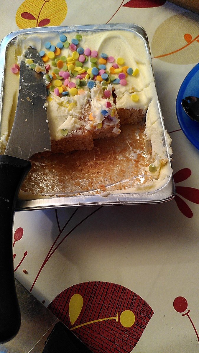 AzuHatch's tweet photo. Really not happy @sainsburys with this @LazyDayFoodsLtd vanilla sponge cake. Poorly and scantily iced and sponge so dry. Appreciate that gluten dairy egg free is difficult but! https://t.co/5gt0XHuJxJ