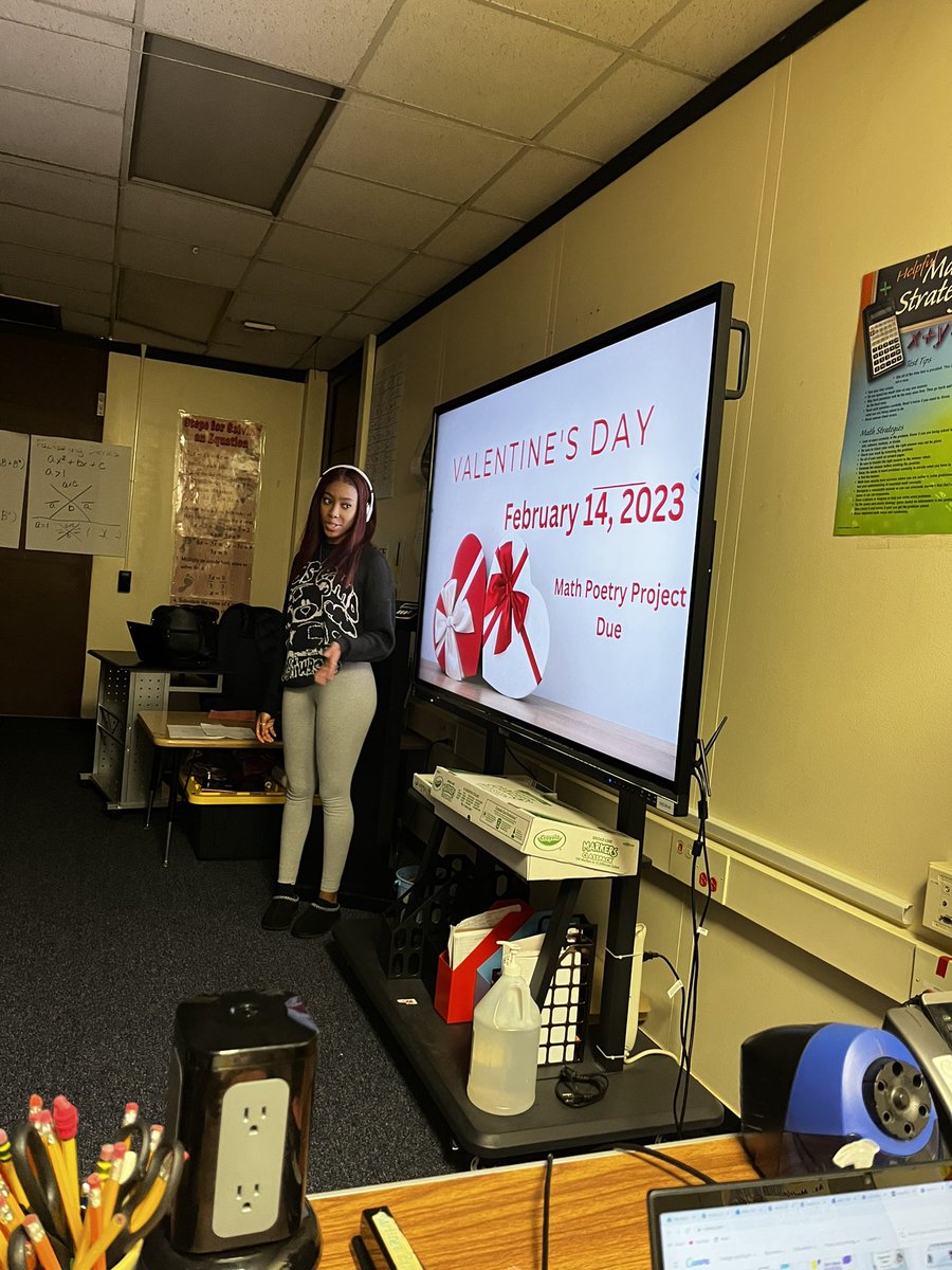 AngMartinez14's tweet image. Math &amp;amp; Writing Poetry 📝Intro Teaching Students presented Math Poetry Project to junior level math classes on Friday @RichTownshipHS @district227_ #RichInStudentSuccess #futureteacher #mathwriting
