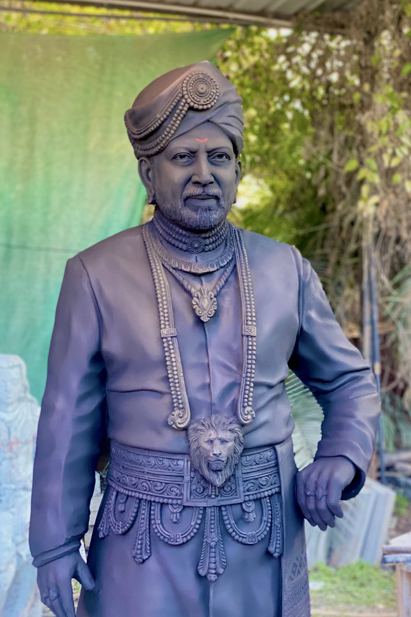 yogiraj_arun's tweet photo. Got an opportunity to sculpt monolithic stone sculpture of Kannada film industry evergreen hero our Sahasa Shima Vishnuvardhan sir, it will be installed at his memorial and will be inaugurated by our CM ⁦@BSBommai⁩ https://t.co/6FqFpI0nCC