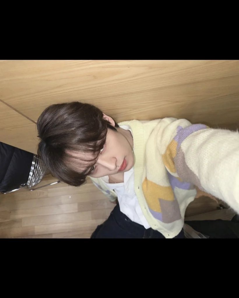 LeeKnowBrasil's tweet photo. #INSTA 🐰 28.01.23 Atualização do instagram. [1/2]

“Lee Know Core!!
#LeeKnowÉFofo #WooJuHo #🚀”

🖇https://t.co/UevUnEercw

#스트레이키즈 #리노 #LEEKNOW #StrayKids @Stray_Kids 👻 https://t.co/FENcpWPpWl