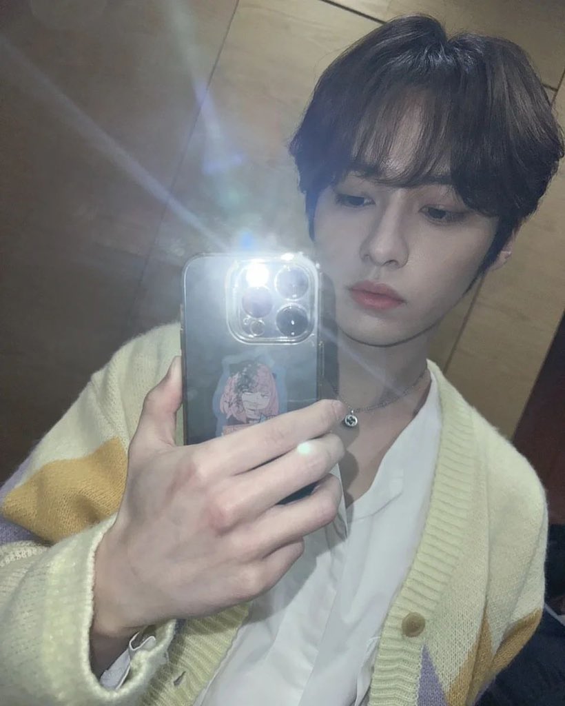 LeeKnowBrasil's tweet photo. #INSTA 🐰 28.01.23 Atualização do instagram. [2/2]

“Lee Know Core!!
#LeeKnowÉFofo #WooJuHo #🚀”

🖇https://t.co/UevUnEercw

#스트레이키즈 #리노 #LEEKNOW #StrayKids @Stray_Kids 👻 https://t.co/UYMjXOlRZ5