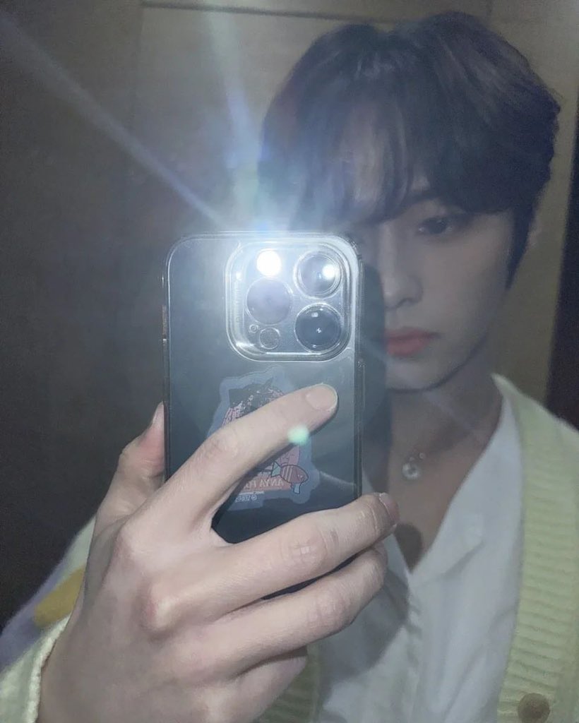 LeeKnowBrasil's tweet photo. #INSTA 🐰 28.01.23 Atualização do instagram. [2/2]

“Lee Know Core!!
#LeeKnowÉFofo #WooJuHo #🚀”

🖇https://t.co/UevUnEercw

#스트레이키즈 #리노 #LEEKNOW #StrayKids @Stray_Kids 👻 https://t.co/UYMjXOlRZ5