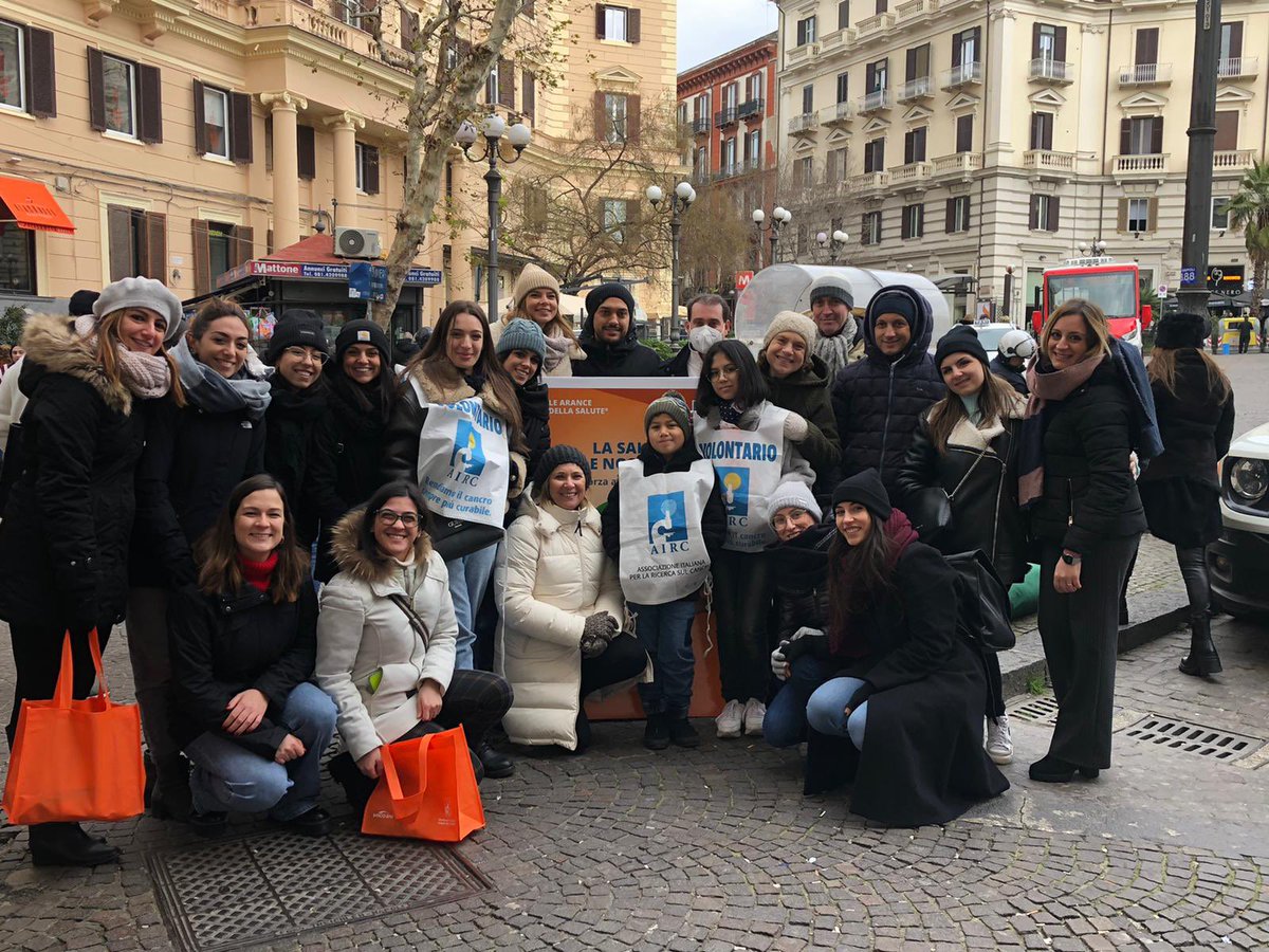 Quando <a href="/AIRC_it/">Fondazione AIRC per la ricerca sul cancro</a> chiama noi <a href="/CnrIgb/">CNR IGB - Institute of Genetics and Biophysics ABT</a> ci siamo.. sempre  #Grazie #napoli #piazzaVanvitelli le arance della Ricerca <a href="/CNRsocial_/">CNR Consiglio Nazionale delle Ricerche</a>
