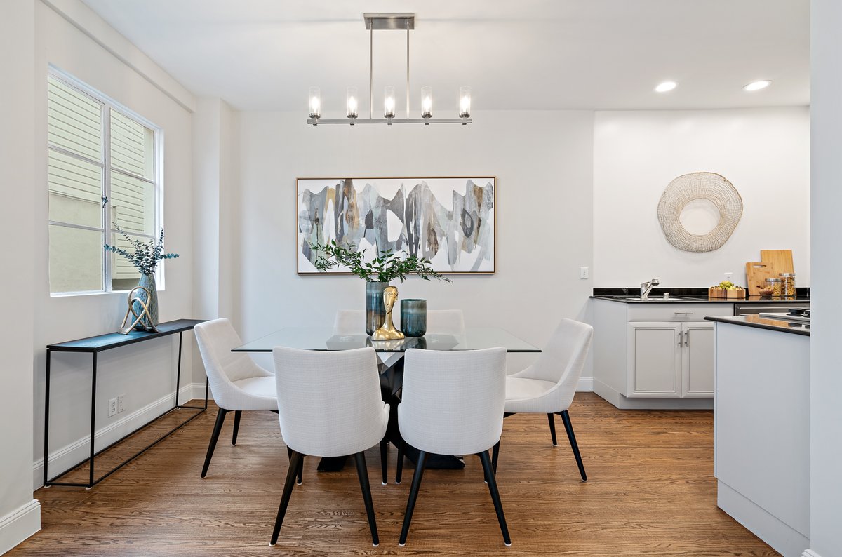 BernieAndMike's tweet image. Before and After: Dining Room Edition