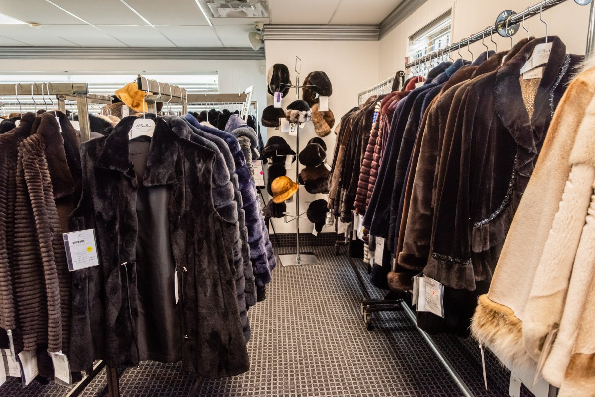 elmarfurs's tweet photo. Featuring coats, vests, hats, and accessories, we have a gorgeous selection of affordable furs for you to explore.  #CozyAndChic #FullLengthFurCoat #WinterStyle #RealFur #FurLover #FurFashion #ElmarFurs #LuxuryFur #FurSeason #MichiganLuxury #DetroitFurs #DetroitFurStyle #LuxFur https://t.co/Kr4mBlCyeM