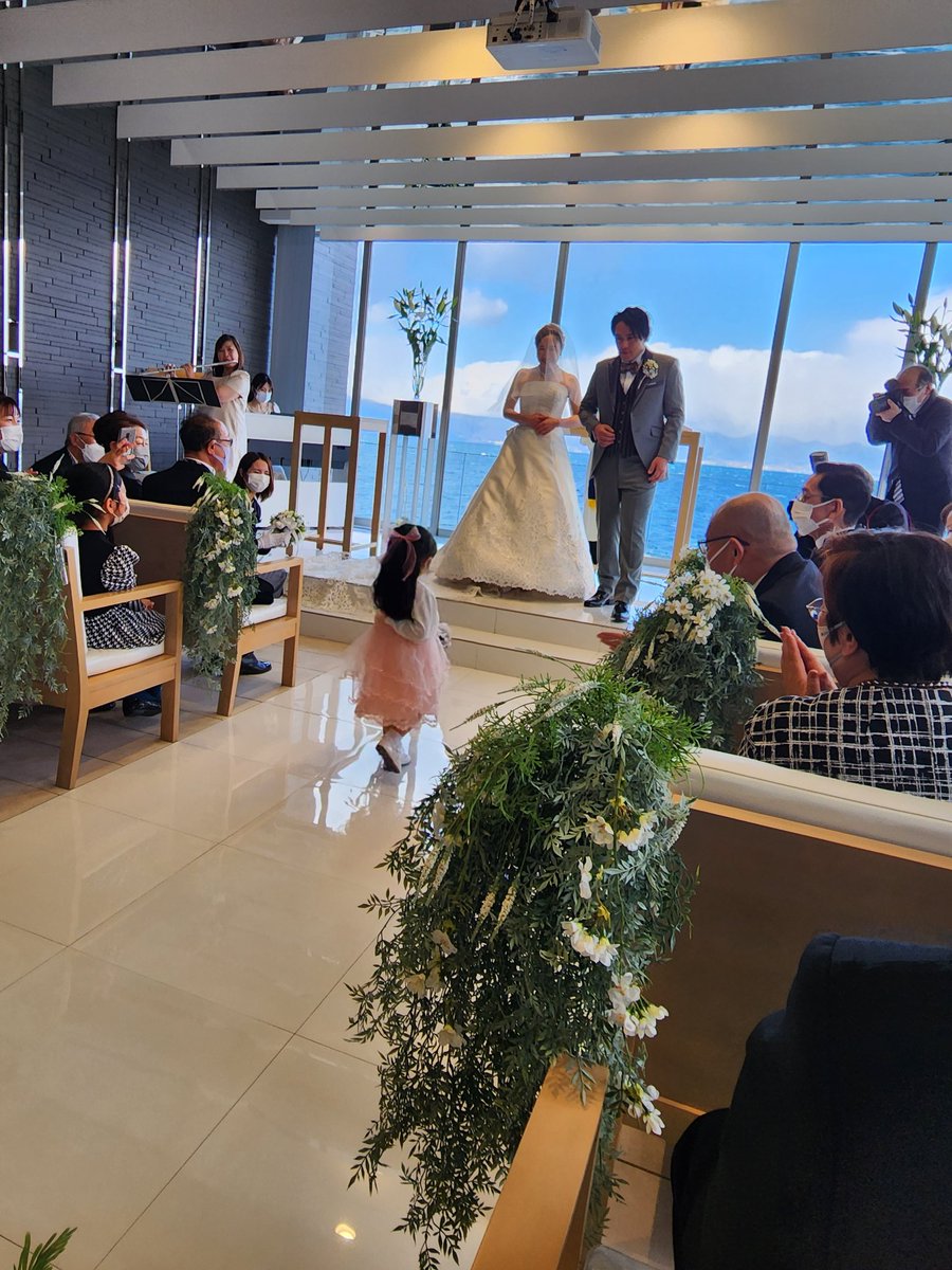 LightupOita's tweet photo. 従業員の結婚式に出席させてもらった！
いや～～～泣けたよ。ほんとにおめでとう！！祝辞は慣れないもんで緊張したけども、、 https://t.co/8F5eGh5hTL