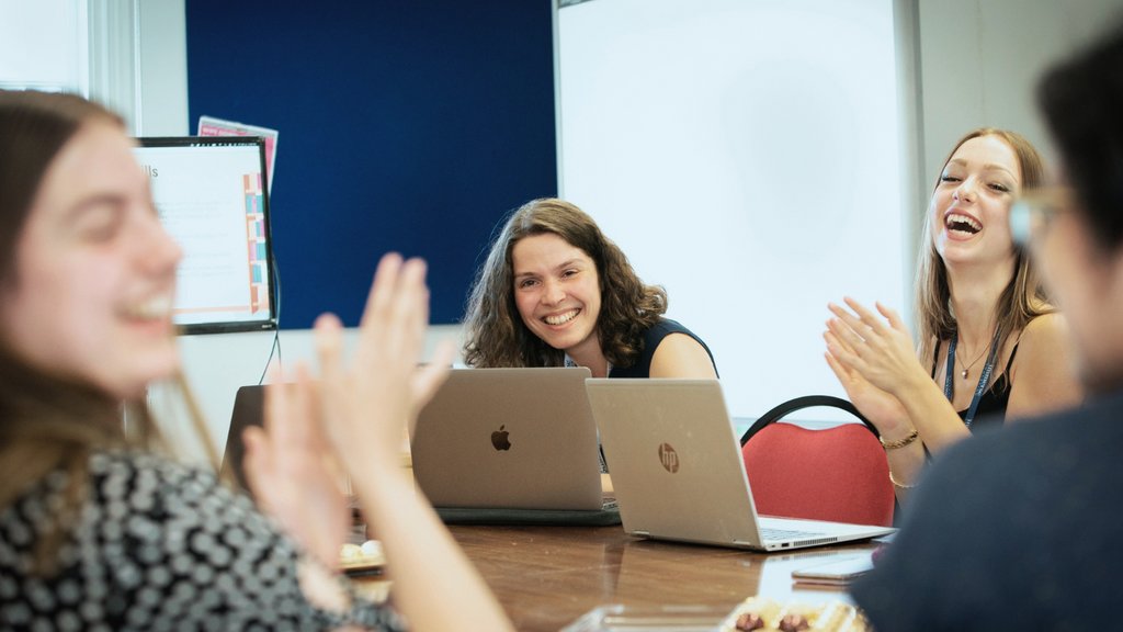 Immerse_Edu's tweet photo. Our staff are the heartbeat of our programmes and it's our mission to provide unforgettable experiences.
To learn more about our inspiring programmes, visit https://t.co/X3B6Dzfyg1
#immerseeducation #summerschooluk #oxfordsummercourses https://t.co/IYDQ5cSTHR