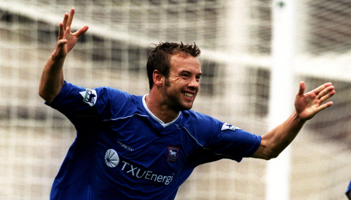 On this day in 2000, Marcus Stewart signed for the Town ✍💙